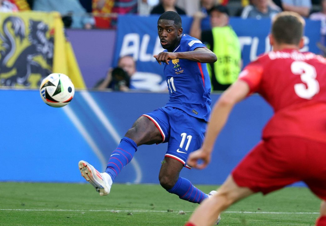 El jugador francés Ousmane Dembele en acción durante el partido de fútbol del grupo D de la Eurocopa 2024 entre Francia y Polonia, en Dortmund, Alemania. EFE/EPA/FRIEDEMANN VOGEL