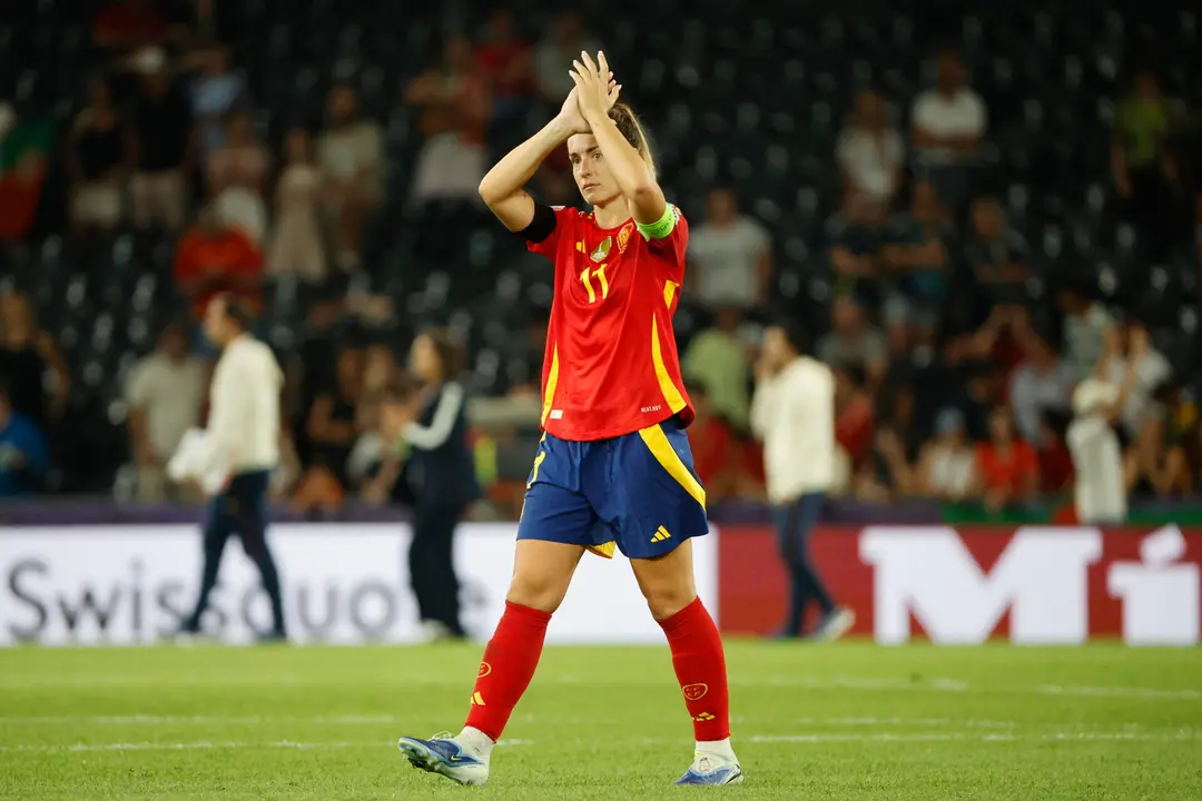 La centrocampista de la selecci&oacute;n espa&ntilde;ola, Alexia Putellas, durante el partido del grupo B de la Eurocopa Femenina 2025 que han disputado hoy jueves frente a Portugal en el Stade de Suisse en Berna. EFE/ Ana Escobar