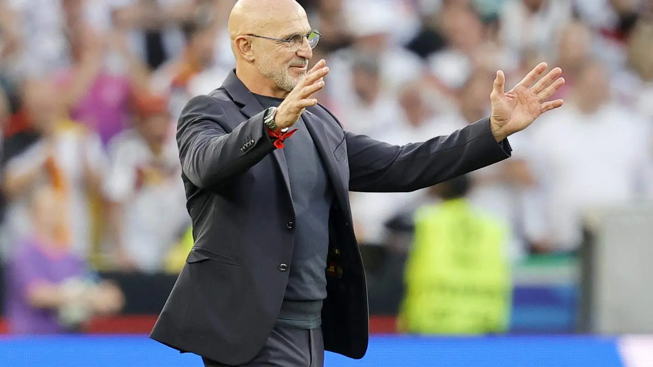 El seleccionador Luis de la Fuente tras el partido de cuartos de la Eurocopa 2024 entre Espa&ntilde;a y Alemania en Stuttgart, AlemaniaEFE/EPA/RONALD WITTEK