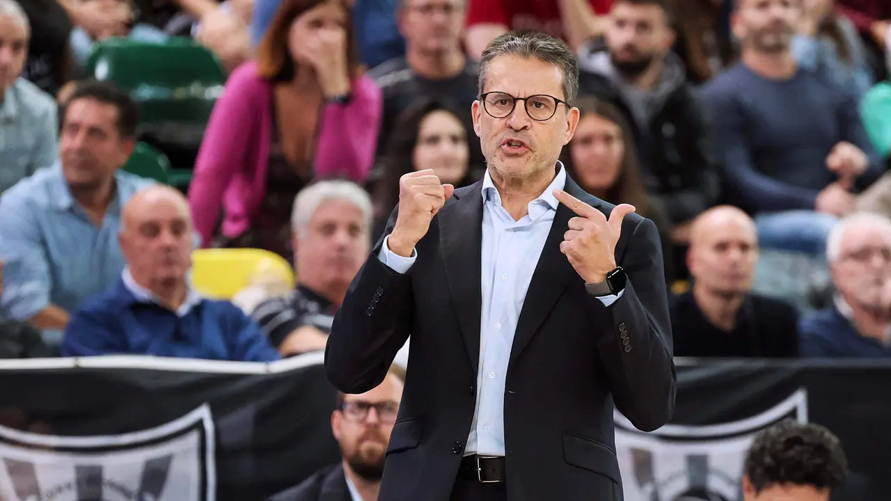 El entrenador del Valencia, Pedro Mart&iacute;nez, en foto de archivo de Luis Tejido. EFE
